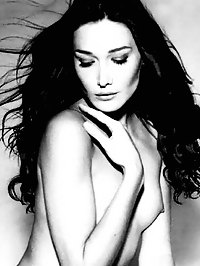 Carla Bruni exposed her hairy pussy