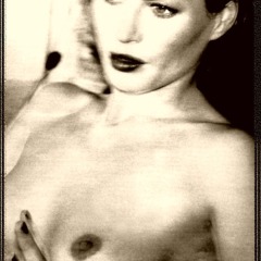 Carre Otis nude