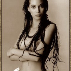 Christy Turlington nude