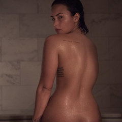 Demi Lovato nude