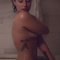 Demi Lovato nude