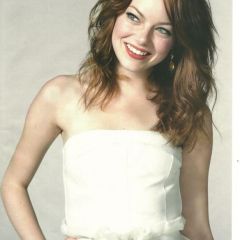 Emma Stone nude
