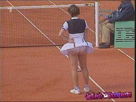 Martina hingis topless