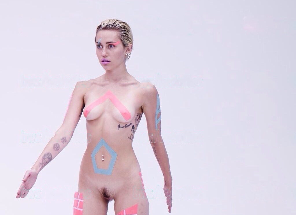 Naked body cyrus miley Miley Cyrus