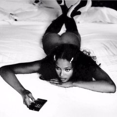 Naomi Campbell nude