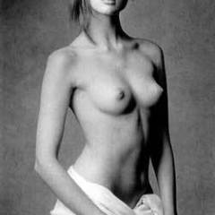 Paulina Porizkova nude