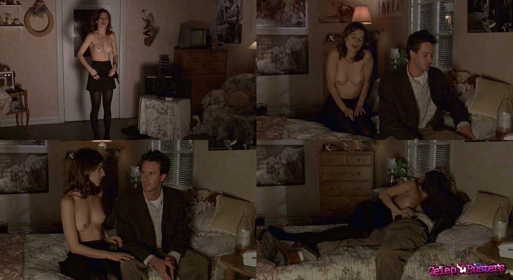 Perrey reeves naked.