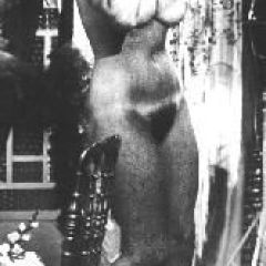 Raquel Welch nude