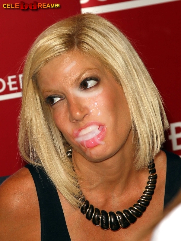 Tori spelling naked pic