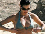 Awesome Teri Hatcher Paparazzi Bikini Photos