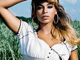 Beyonce Knowles Sexy Posing Pics