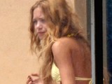 Olsen Twins caught by paparazzi smoking in bikini