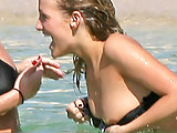 Ashlee Simpson nipslip in the pool