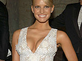 Jessica Simpson showing off her amazing deep cleavage and sexy legs