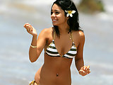 Vanessa Hudgens glamour & caughted in hot bikini