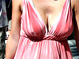 Tori Spelling tense nipples & candid cleavage