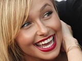 Hayden Panettiere flashing panties