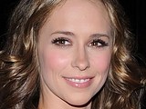 Jennifer Love Hewitt naked in bath