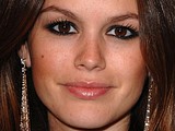 Rachel Bilson ass in tight leggings