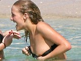 Ashlee Simpson nipslip pix