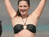 Drew Barrymore caught bathing in a tiny wet bikini sexy candids