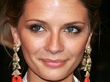 Mischa Barton hot kissing on beach