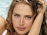 Estella Warren absolutely nude pics