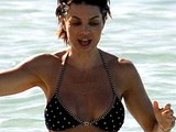 Lisa Rinna bikini pictures