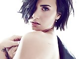 Demi Lovato nisplip and upskirt in public