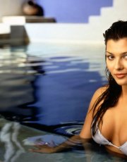 Ali Landry nude picture
