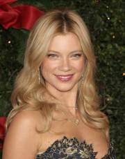 Amy Smart nude picture