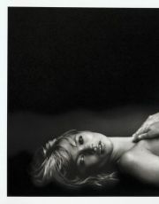Kate Moss nude picture