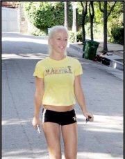 Kendra Wilkinson nude picture
