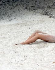 Lucy Clarkson nude picture