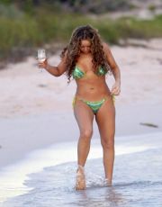 Mariah Carey nude picture