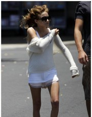 Mary Kate Olsen nude picture