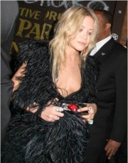Mary Kate Olsen nude picture