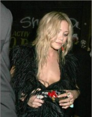 Mary Kate Olsen nude picture