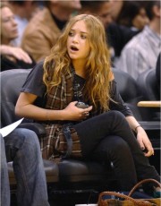 Mary Kate Olsen nude picture