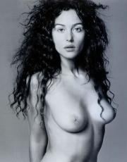 Monica Bellucci nude picture