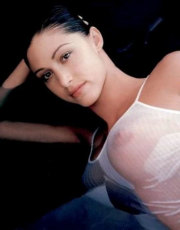 Shannon Elizabeth nude picture