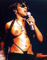 Singer Lil nude picture