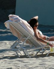 Teri Hatcher nude picture