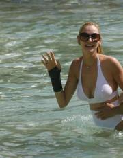 Uma Thurman nude picture