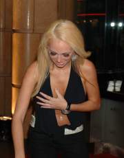 Aisleyene Hogan Wallace nude picture