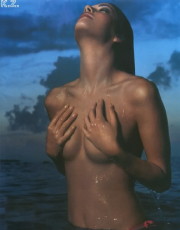 Alice Dodd nude picture