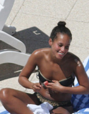 Alicia Keys nude picture