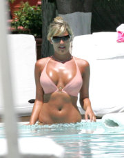 Danielle Lloyd nude picture
