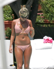 Danielle Lloyd nude picture