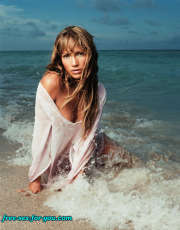 Jennifer Lopez nude picture